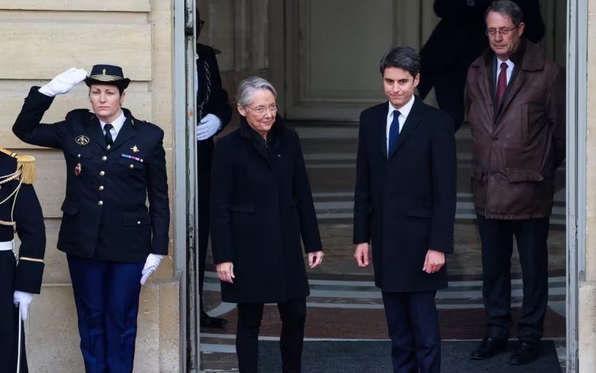 Remaniement : Gabriel Attal, un Premier ministre fidèle du président, biberonné à l'école de la macronie