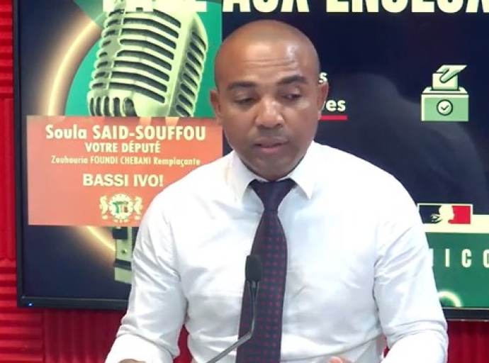 Soula Said-Souffou pour parler des "Enjeux des législatives 2024 à Mayotte