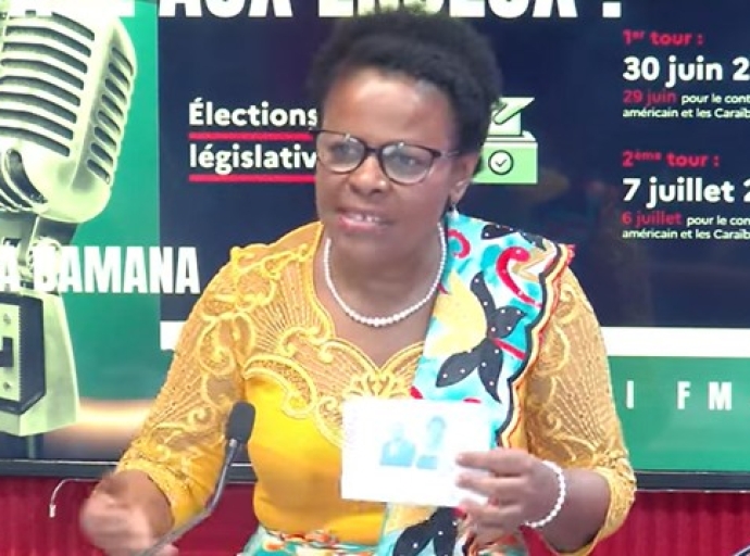 Anchya Bamana pour parler des "Enjeux des législatives 2024 à Mayotte